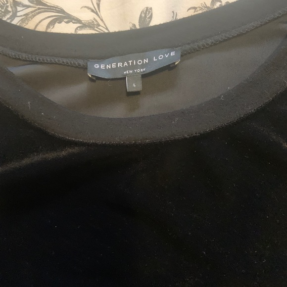 Generation Love velvety sweatshirt style top - Picture 2 of 6